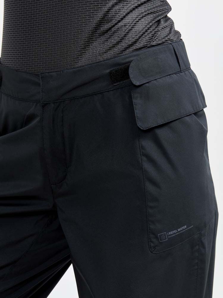 1911688-999000_CORE-Bike-Ride-Hydro-Lumen-Pants-W_Closeup4-_craft