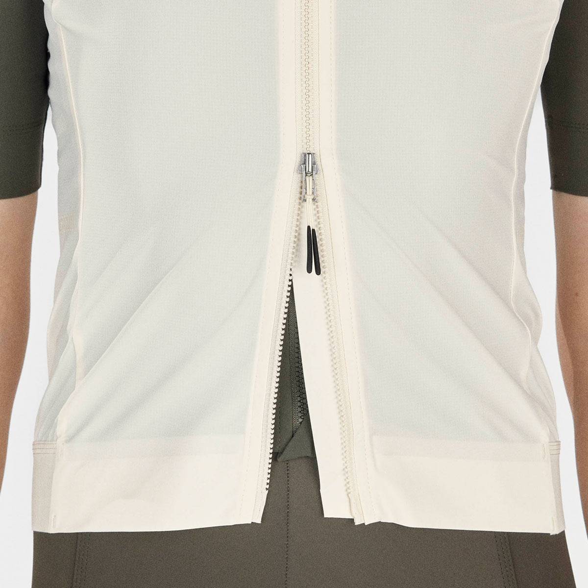 FINGERSCROSSED ROAD WIND VEST Men Weste Windbreaker Männer Radsport antique cream weiss beige FINGERSCROSSED ROAD WIND VEST Men Weste Windbreaker Männer Radsport antique cream weiss beige Reißverschluss Detail 2way ZIP