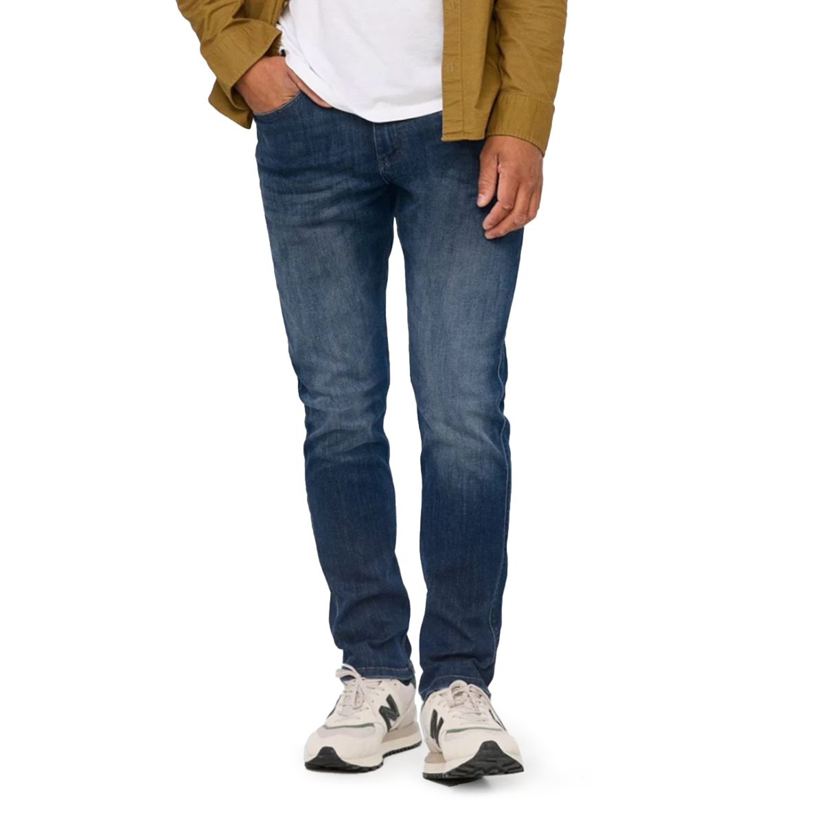 Performance Denim Relaxed Taper Jeans Men