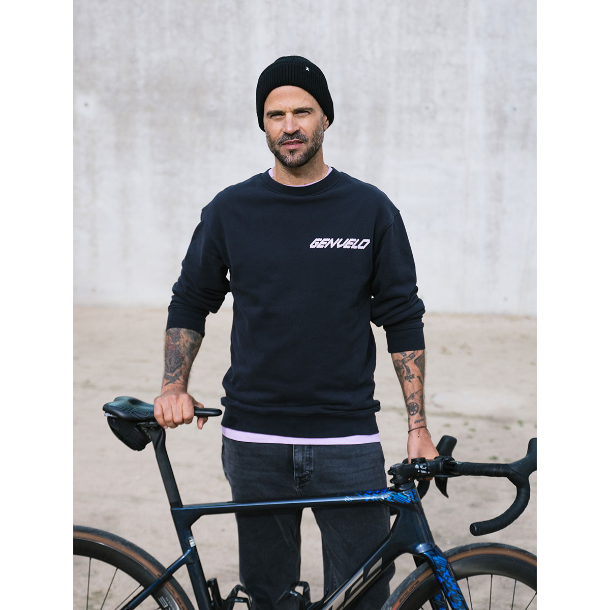 GENVELO Logo Sweatshirt Unisex GENVELO_Sweater_black_03
