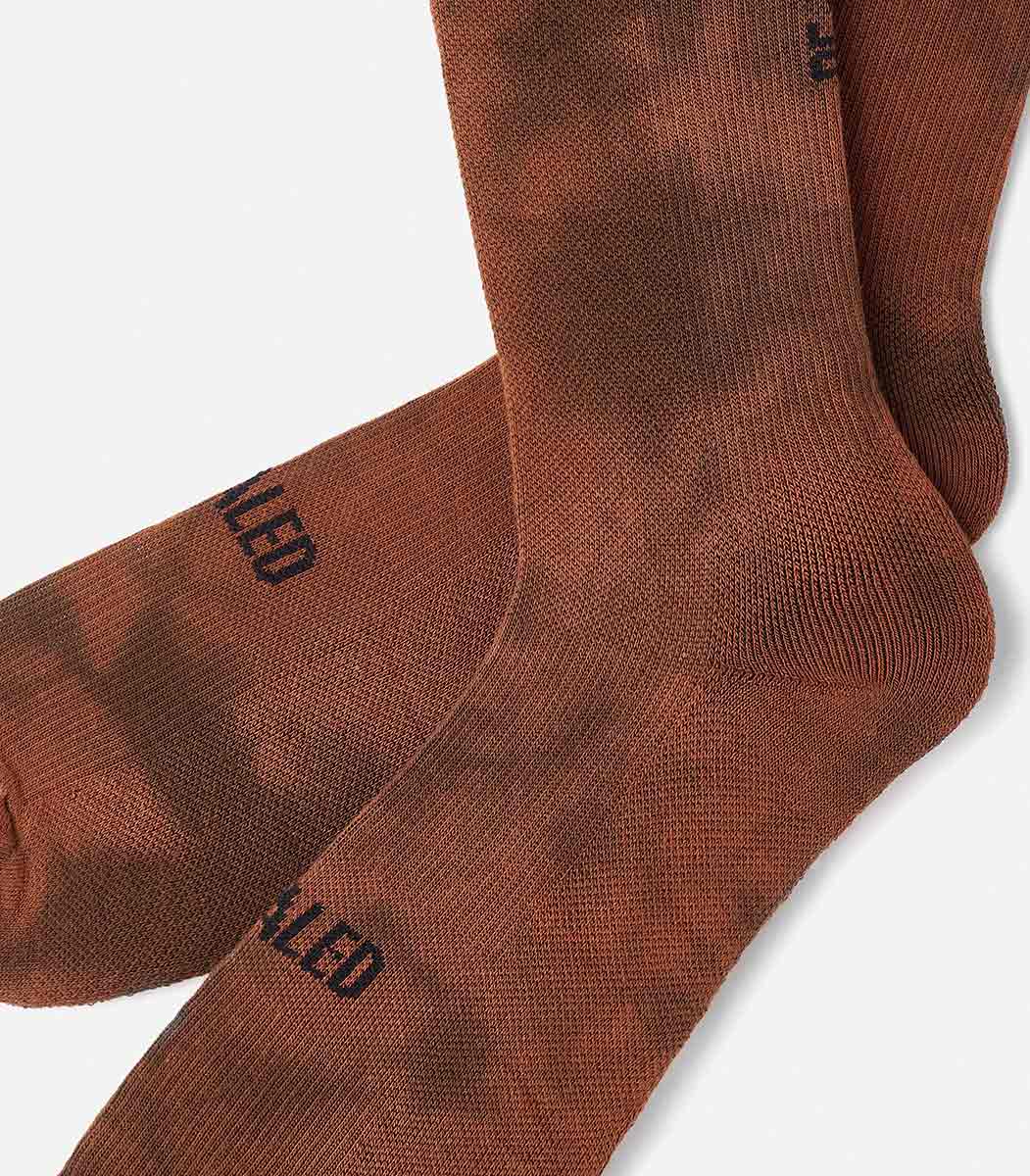 PEdALED Element Tie Dye Radsocken Unisex PEdALED_ELEMENT-TIE-DYE-SOCKS-BROWN_02
