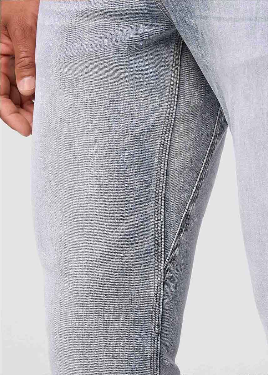 Performance Denim Relaxed Taper Jeans Men