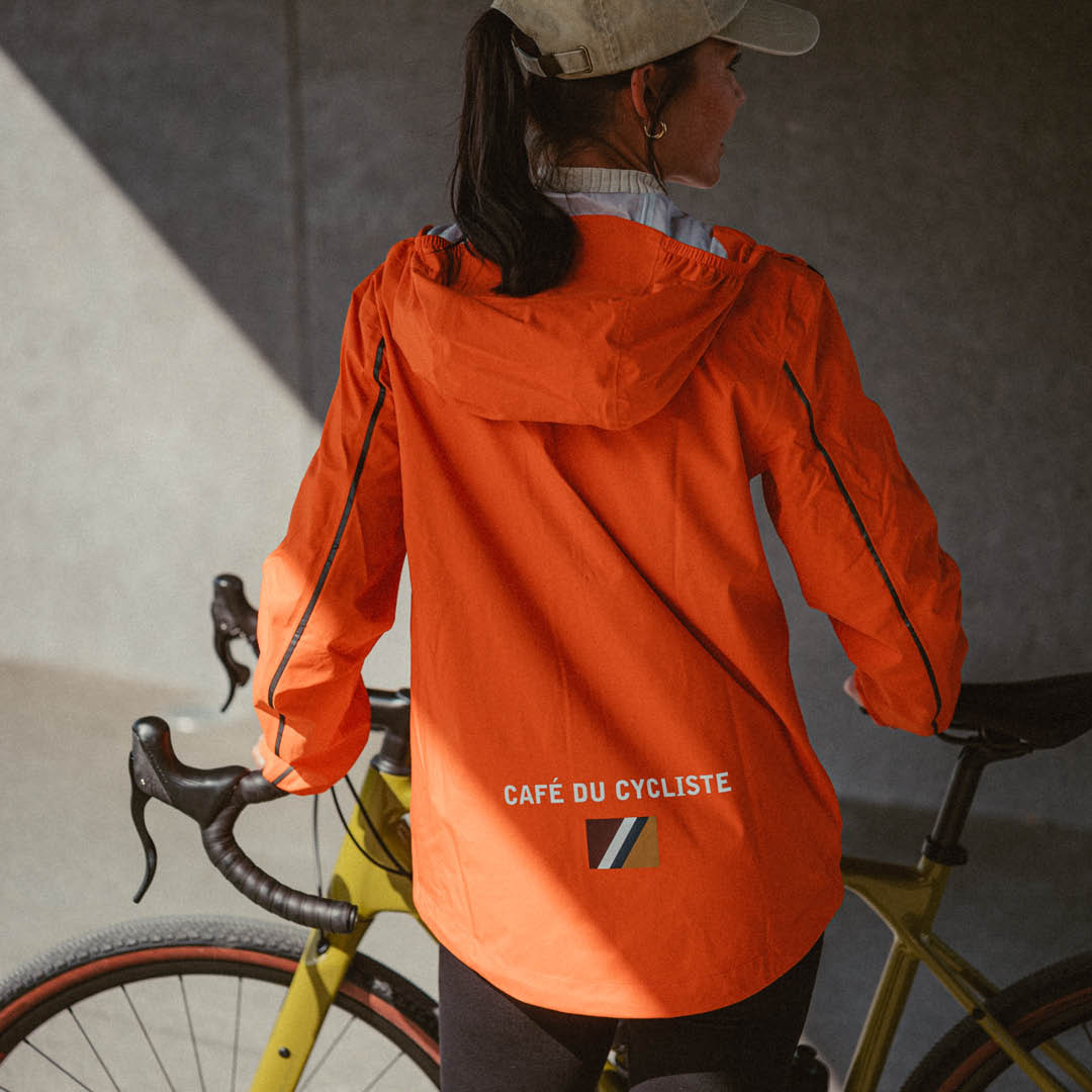 Café du Cycliste Alizee Regenjacke Unisex 231009_HW23_FEED_Katharina3
