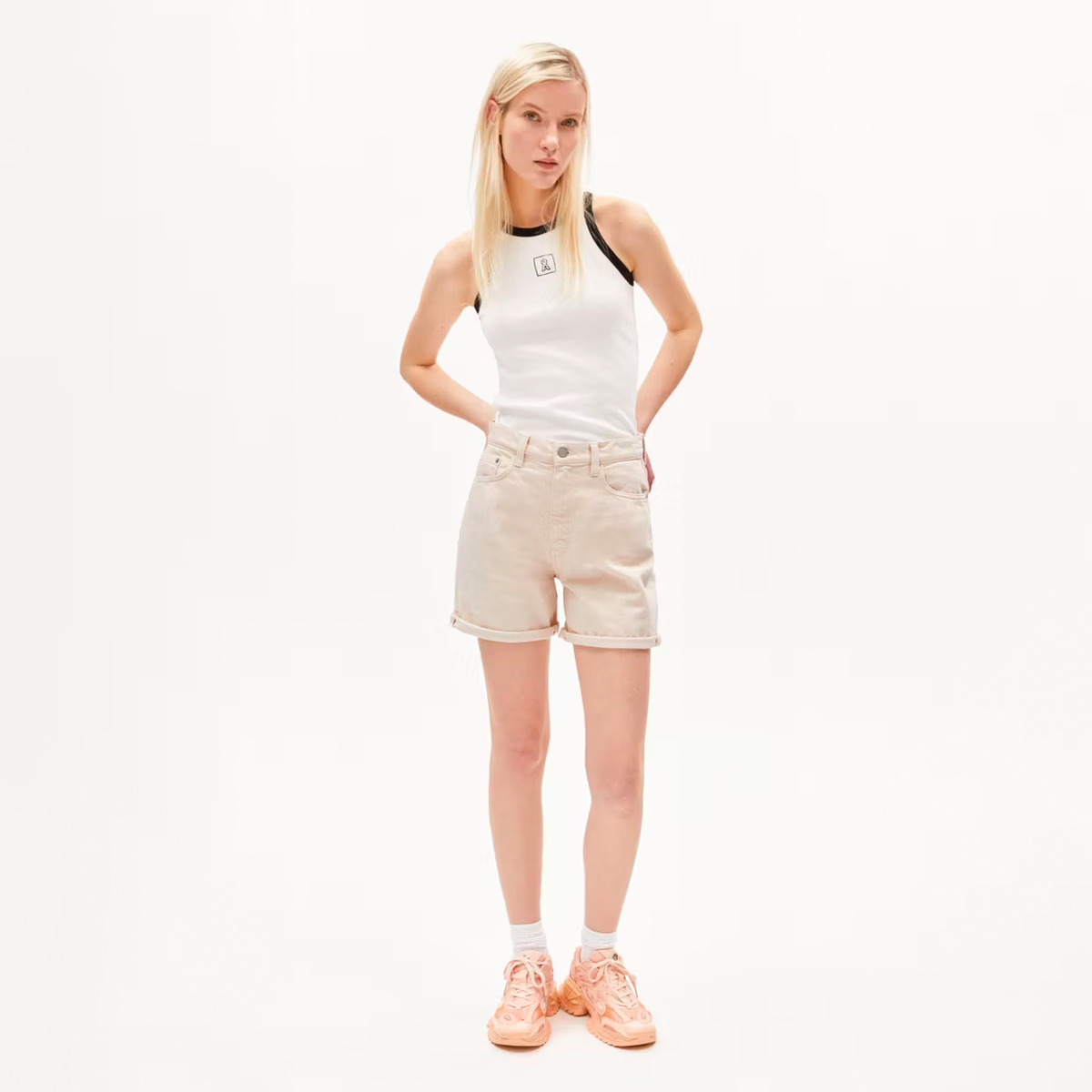 ARMEDANGELS Sheaari Jeans Shorts Damen Armedangels_SHEAARI-SHORTS_Damen_undyed_06