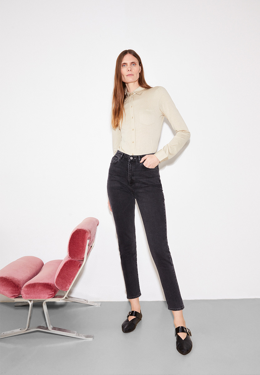ARMEDANGELS Mairaa Comfort High Waist Tapered Jeans Damen Armed-Angels_MAIRAA-COMFORT_Jeans-Women_black-washed-authentic_02