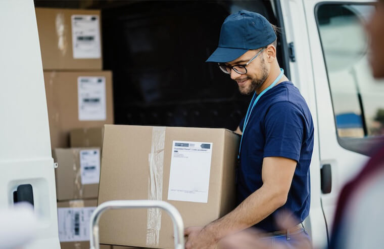 Kiste, Karton, Paket, Lieferung des Pakets