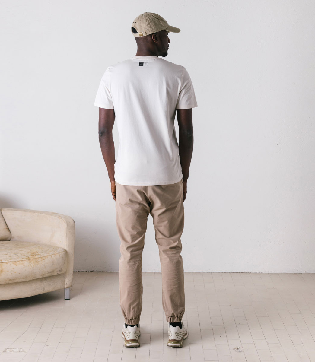 PEdALED Logo T-Shirt Herren cotton-tshirt-white-logo-total-body-back-pedaled