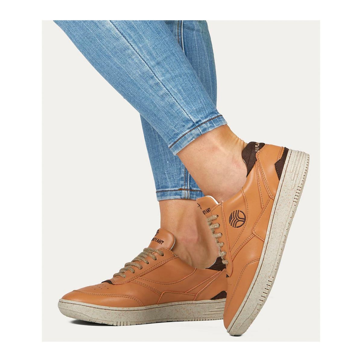 UX-68 Sneaker Unisex Beflamboyant_2020_ProductoMuestra_web_05