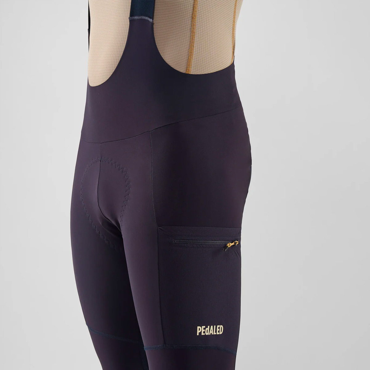 PEdALED Odyssey Cargo Lange Bib Fahrradhose Herren Pedaled_Odyssey-Tight-Men_Dark-Navy_05