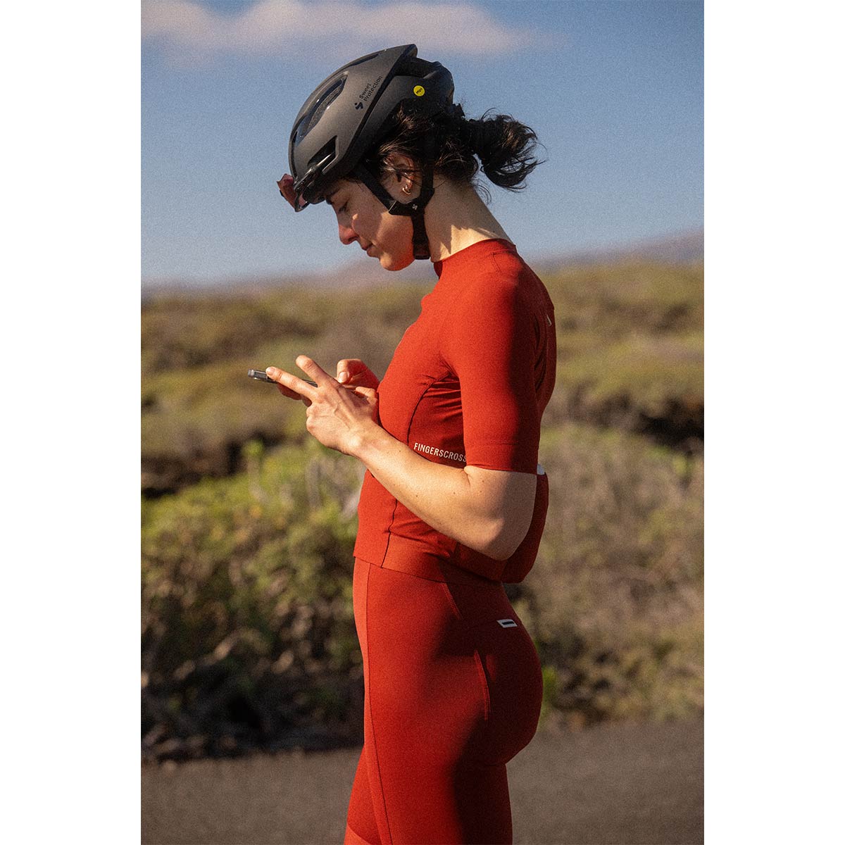 FINGERSCROSSED #ROAD BIB WOMEN Fahrradhose Damen Radsport brick rot FINGERSCROSSED #ROAD BIB WOMEN Fahrradhose Damen Radsport brick rot Model Alltag